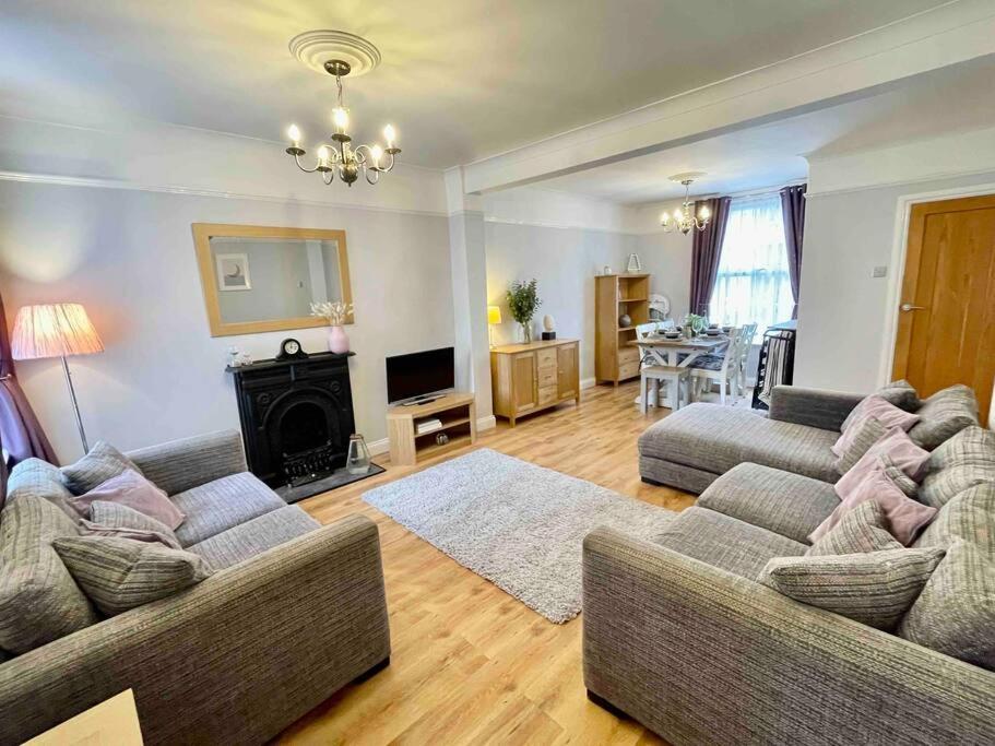 Portsmouth Urban Haven Apartment Bagian luar foto