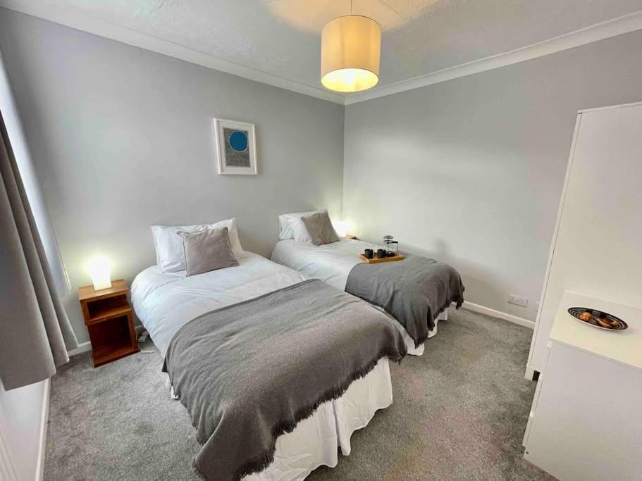 Portsmouth Urban Haven Apartment Bagian luar foto