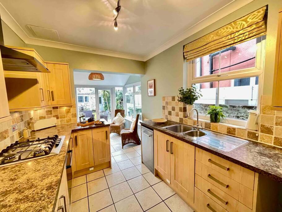 Portsmouth Urban Haven Apartment Bagian luar foto