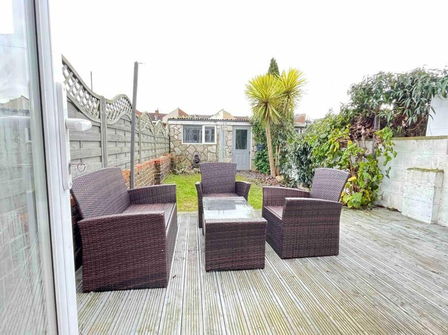 Portsmouth Urban Haven Apartment Bagian luar foto