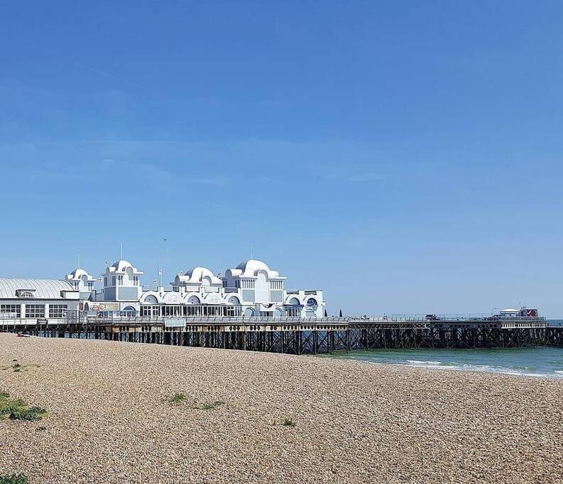 Portsmouth Urban Haven Apartment Bagian luar foto