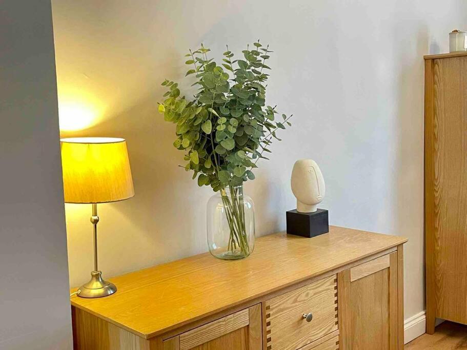 Portsmouth Urban Haven Apartment Bagian luar foto