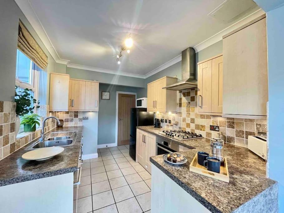 Portsmouth Urban Haven Apartment Bagian luar foto
