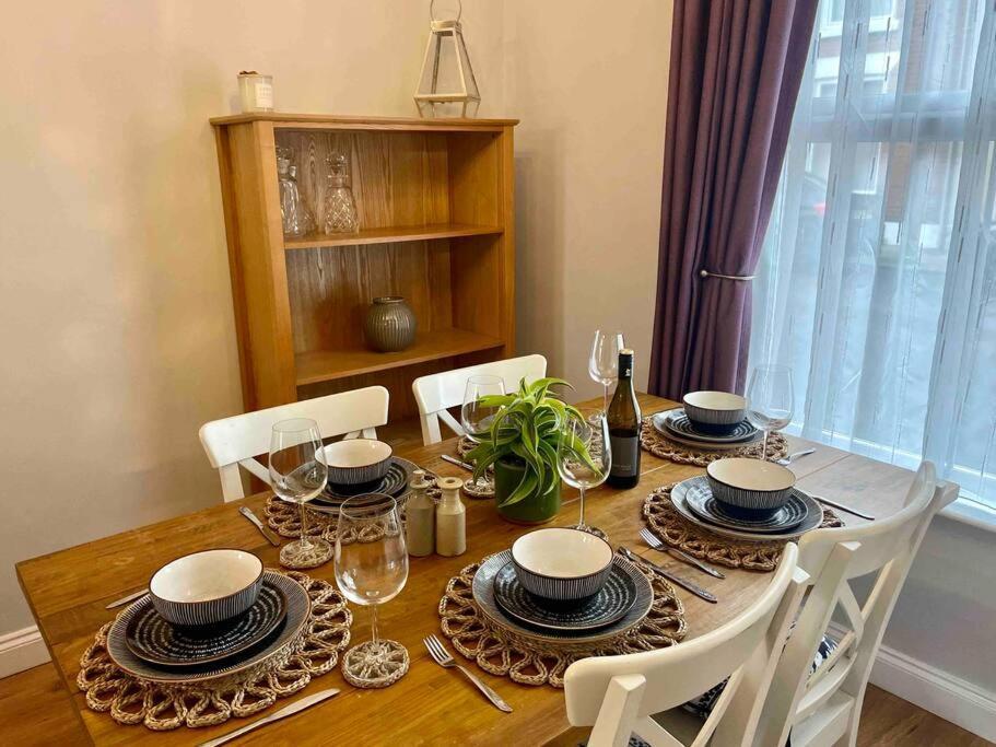 Portsmouth Urban Haven Apartment Bagian luar foto